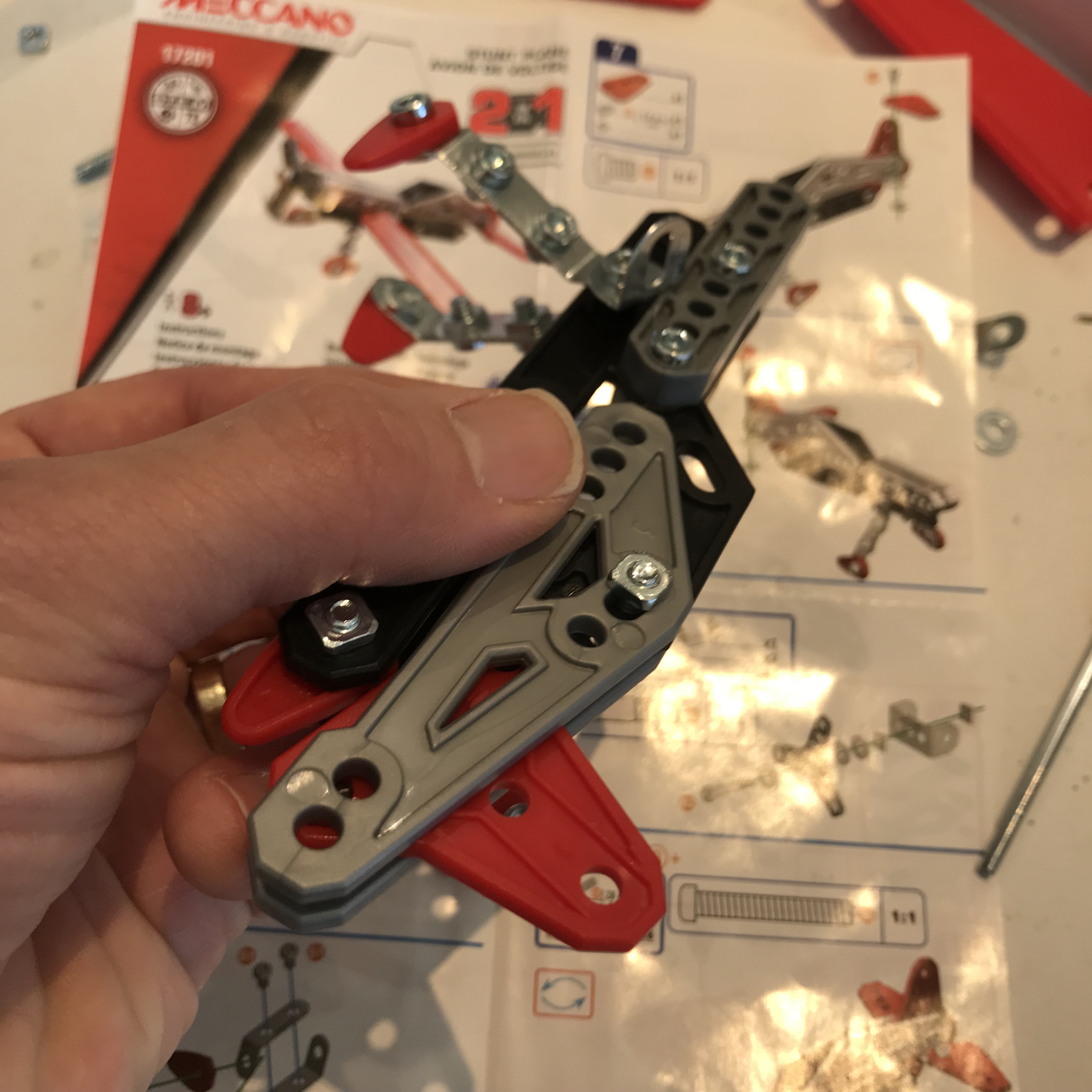 How do you write really good instructions? Lego versus Meccano