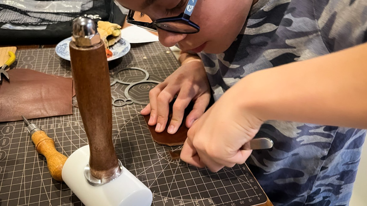 Discover the Craft of Leatherworking: A Beginner’s Guide